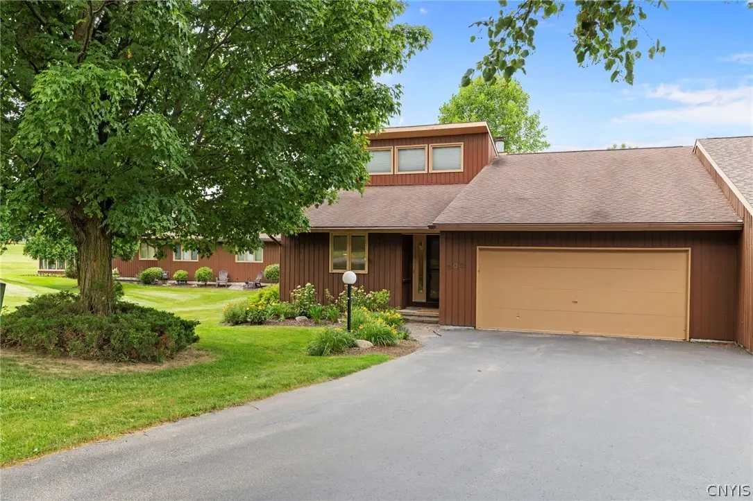 202 Weatheridge Drive, Camillus, NY 13031 - #1