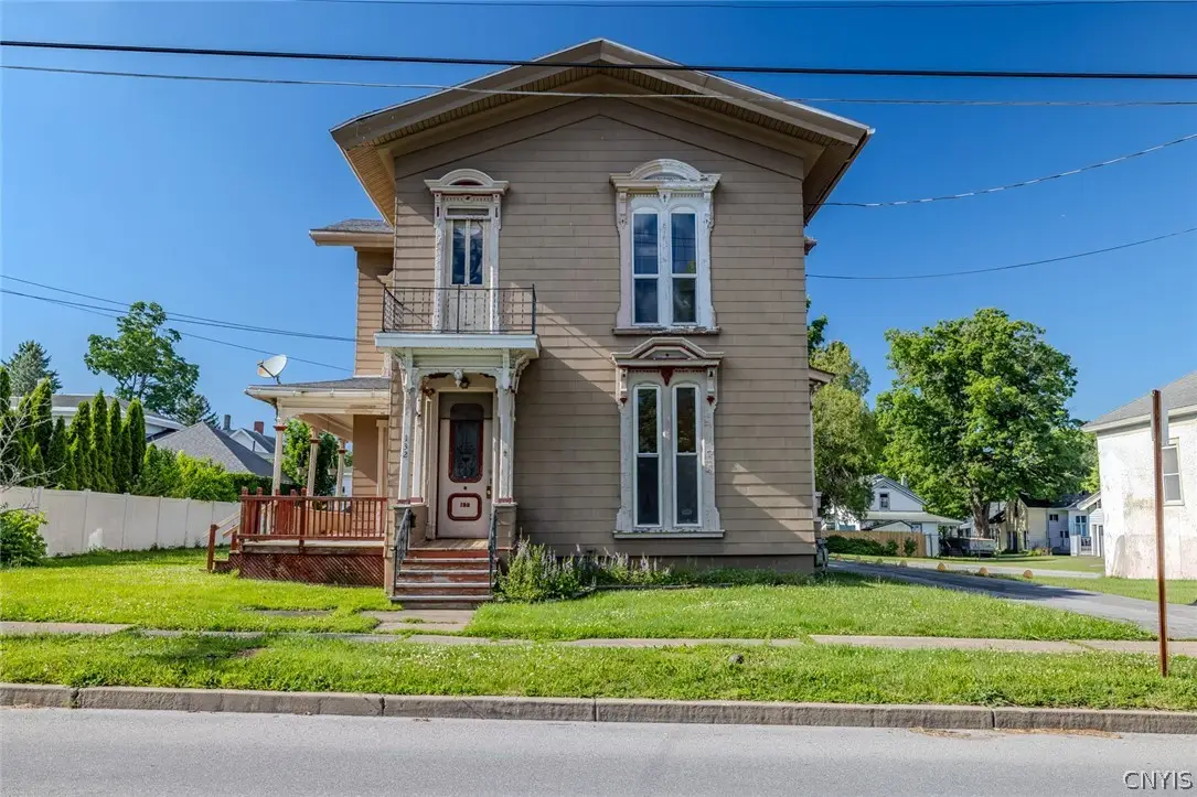 132 Chapel Street, Canastota, NY 13032 - #1