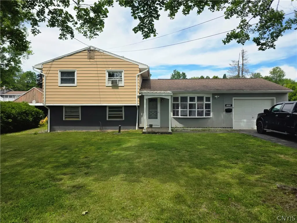 1305 Fairwood Drive, Utica, NY 13502 - #1