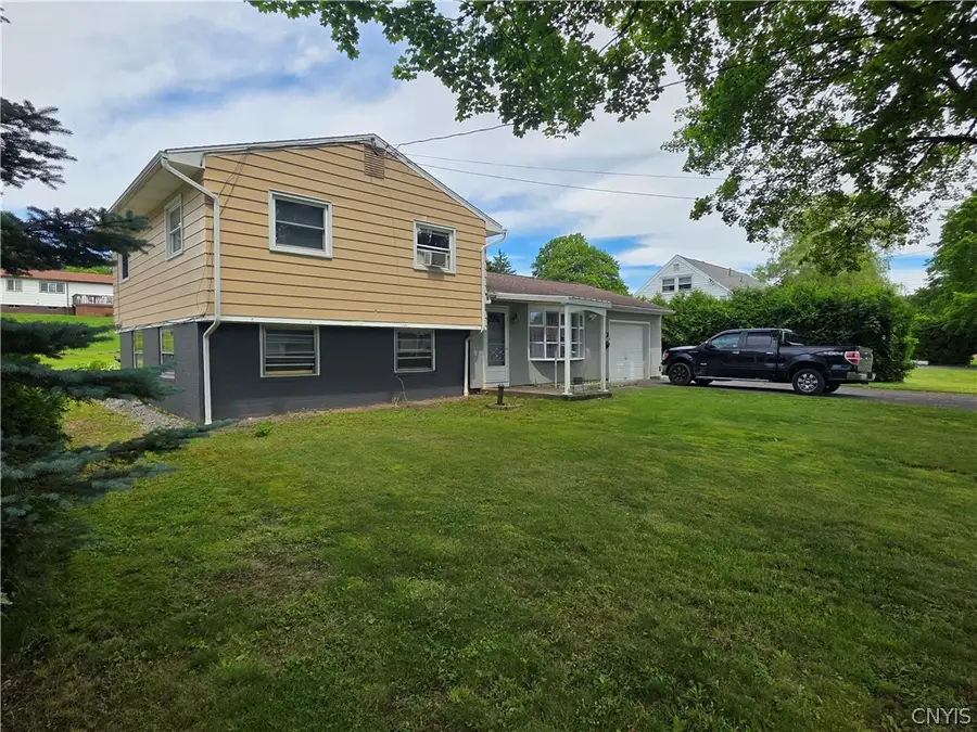 1305 Fairwood Drive, Utica, NY 13502 - #2