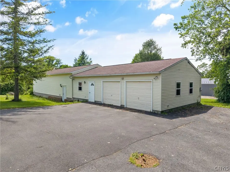 7253 N Brickyard Road, Baldwinsville, NY 13027 - #2