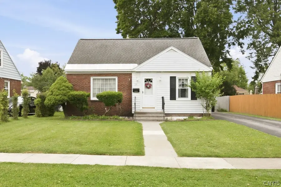 221 Beechwood Avenue, Liverpool, NY 13088 - #2