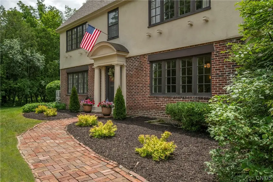 1108 Parkway E, Utica, NY 13501 - #2