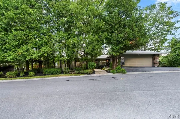 8616 Melvin Drive S, Baldwinsville, NY 13027