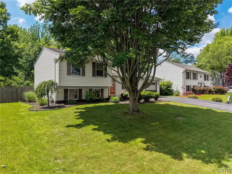 8185 Capricorn Drive, Liverpool, NY 13090 - #2