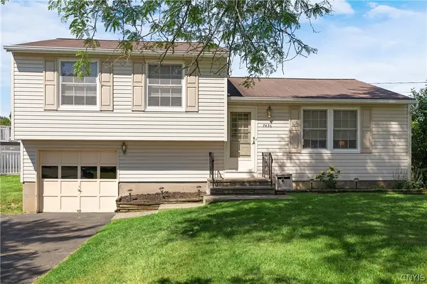 7436 Muench Road, Liverpool, NY 13088