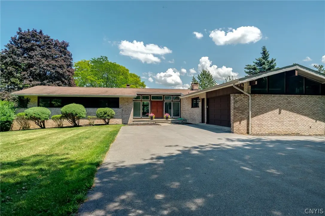 5157 Skyline Dr Drive, Syracuse, NY 13215 - #1