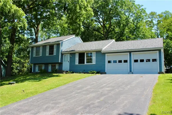 117 Bent Tree Lane, Baldwinsville, NY 13027