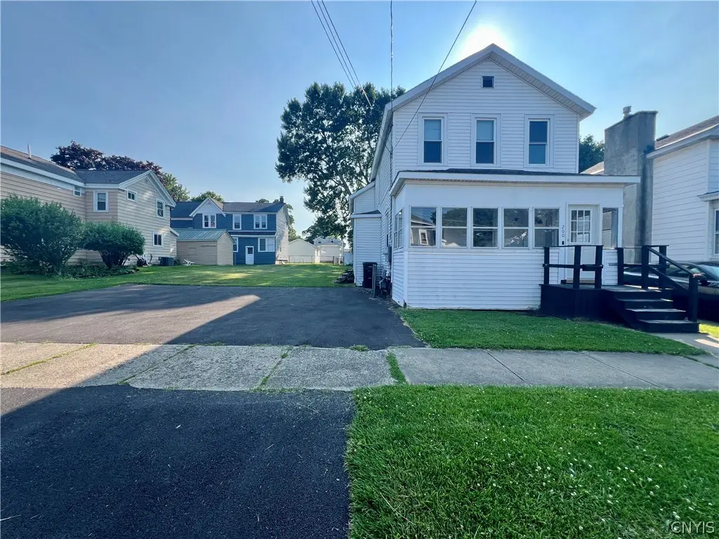 200 W 6th Street, Oswego, NY 13126 - #1