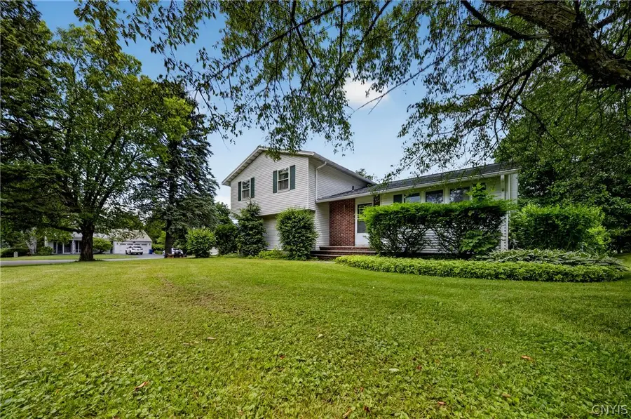 3929 Derby Dr, Syracuse, NY 13215 - #3
