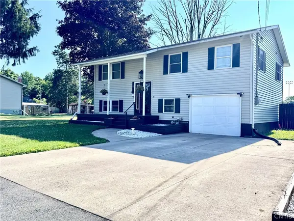 15 Wilkinson Place, Baldwinsville, NY 13027