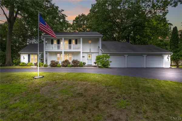 111 Treeland Circle, Syracuse, NY 13219