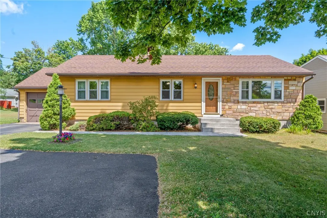 392 Genesee Street, Oneida, NY 13421 - #1
