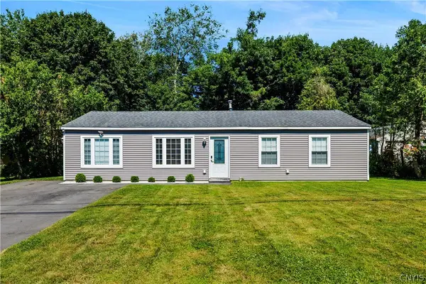 411 Cedarbrook Crescent, Utica, NY 13502
