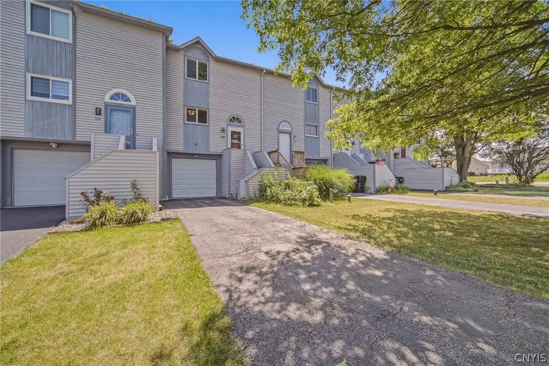 106 Iron Oak Circle, Liverpool, NY 13088 - #1