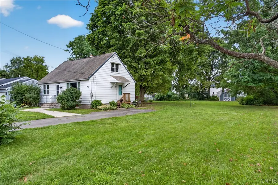 212 Lawrence Avenue, Syracuse, NY 13212 - #3