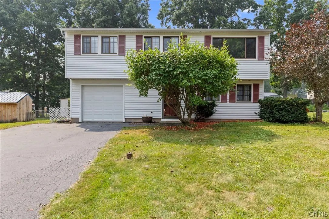 8383 Zenith Dr, Baldwinsville, NY 13027 - #1