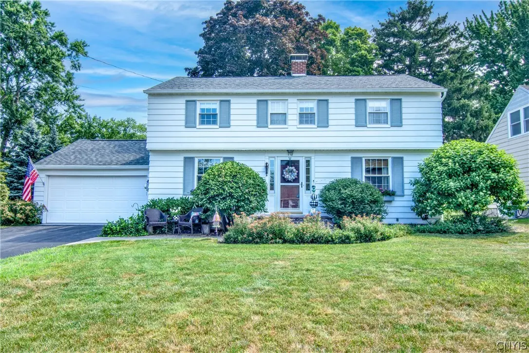 118 Iroquois Lane, Liverpool, NY 13088 - #1