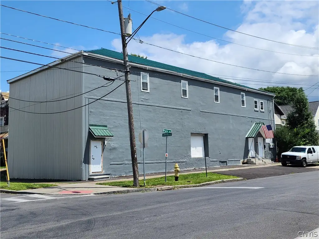 744 Park Avenue, Syracuse, NY 13204 - #1