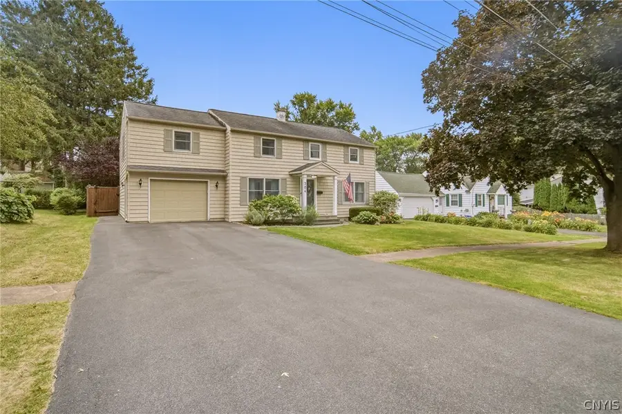 704 Hickory Street, Liverpool, NY 13088 - #2