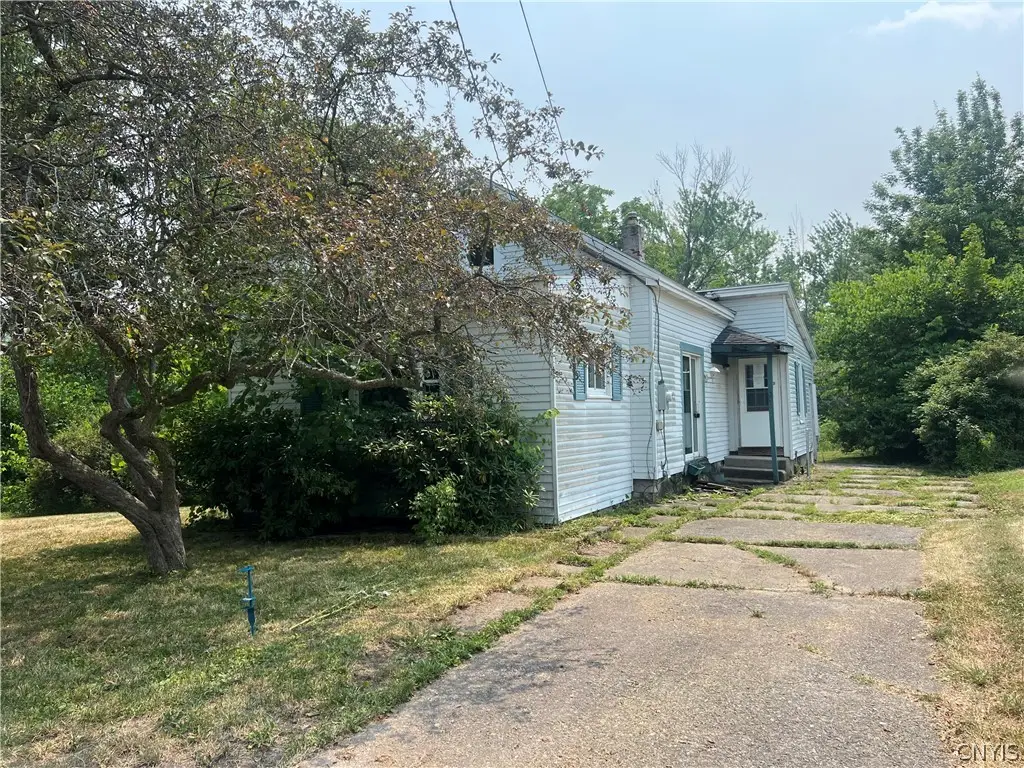 303 1st Street, Canastota, NY 13032 - #1