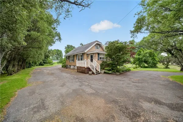 5506 Bear Road, North Syracuse, NY 13212