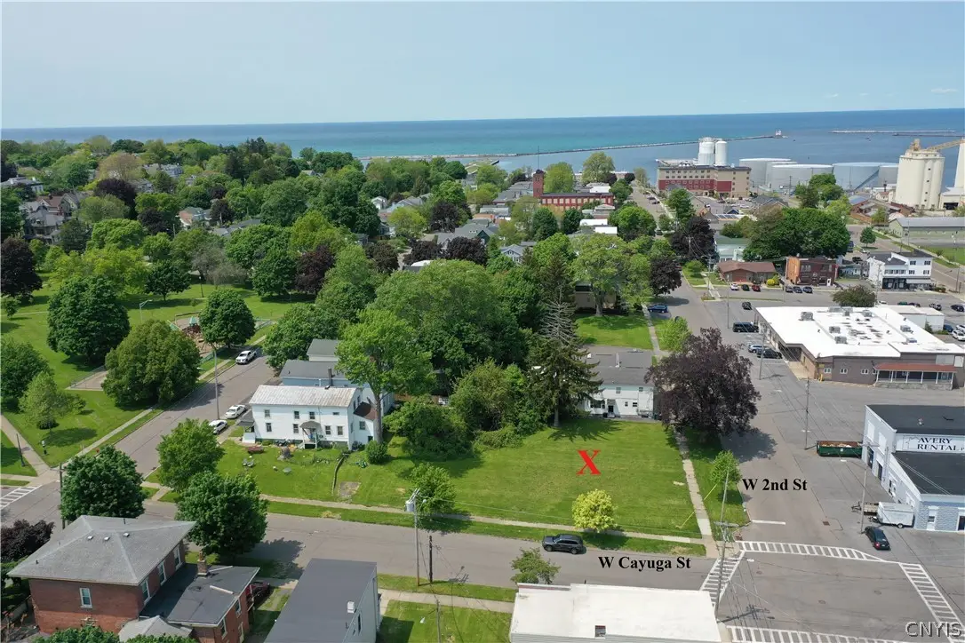 33,37 W Cayuga Street, Oswego, NY 13126 - #1