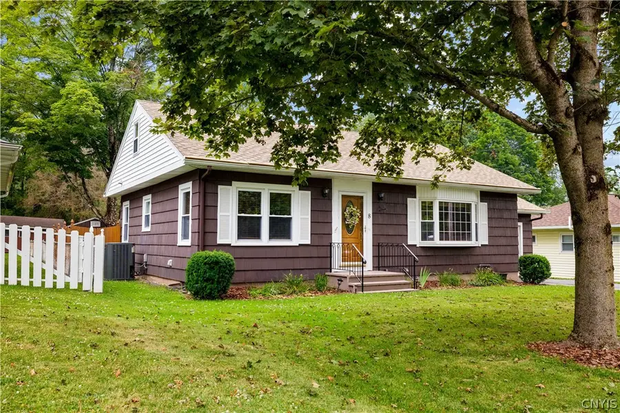 8 Parkway Place, New Hartford, NY 13413 - #2
