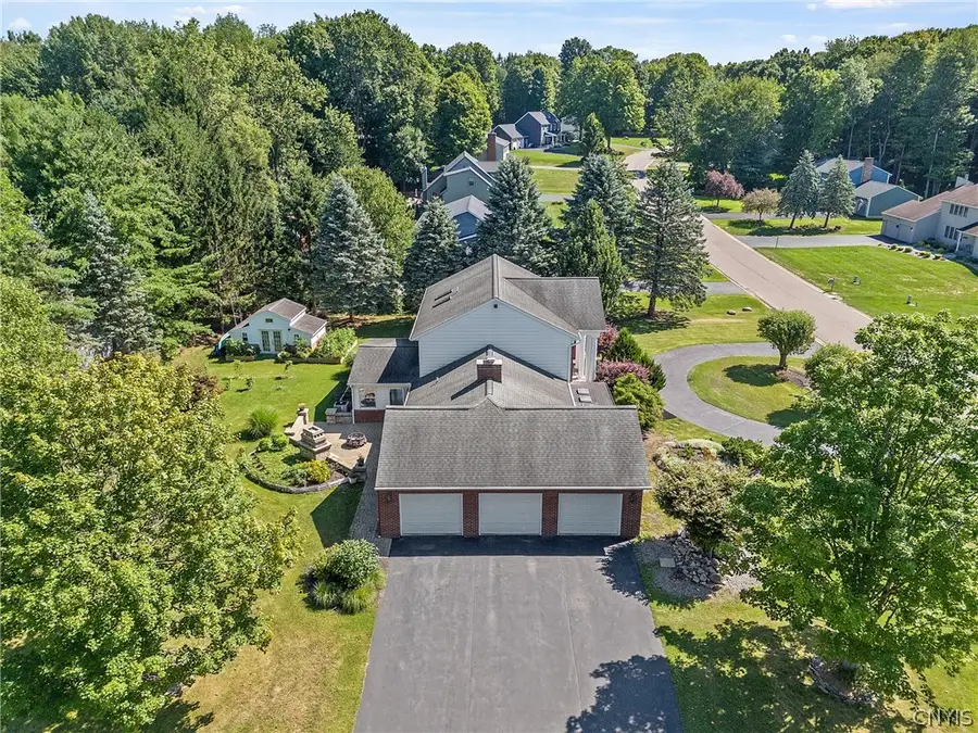 124 Coachmans Whip, Baldwinsville, NY 13027 - #2