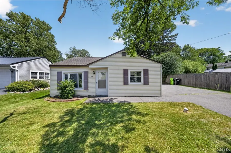 306 Hanover Avenue, Liverpool, NY 13088 - #2