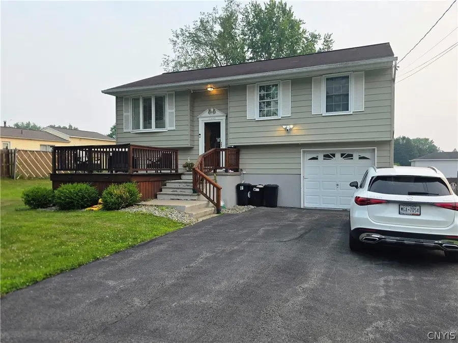 1502 Redwood Avenue, Utica, NY 13502 - #2