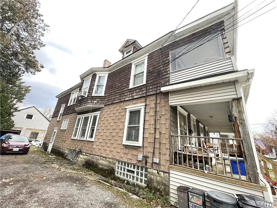 220 W Yates Street, East Syracuse, NY 13057 - #3