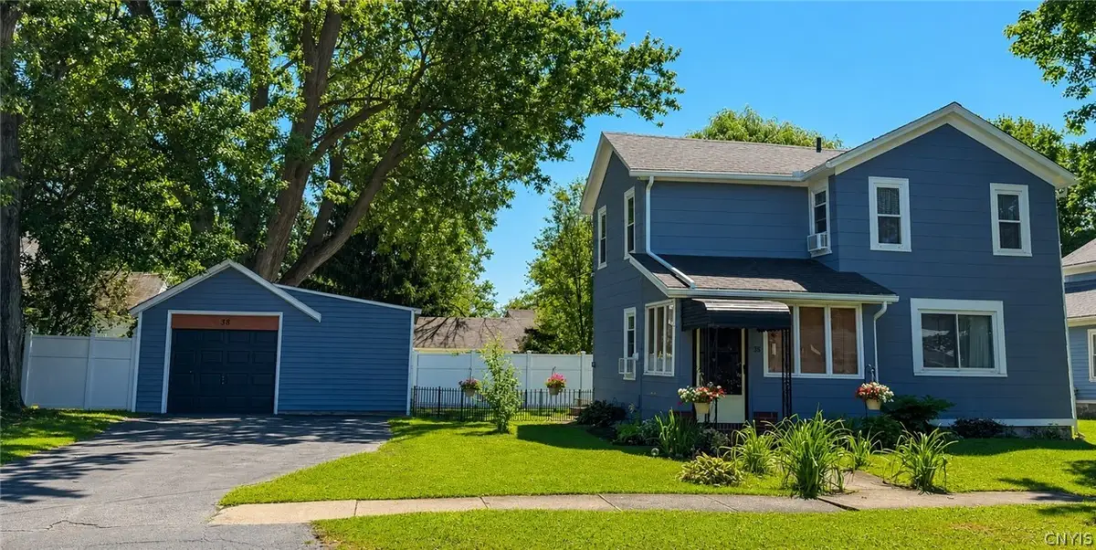38 Maple Street, Auburn, NY 13021 - #1