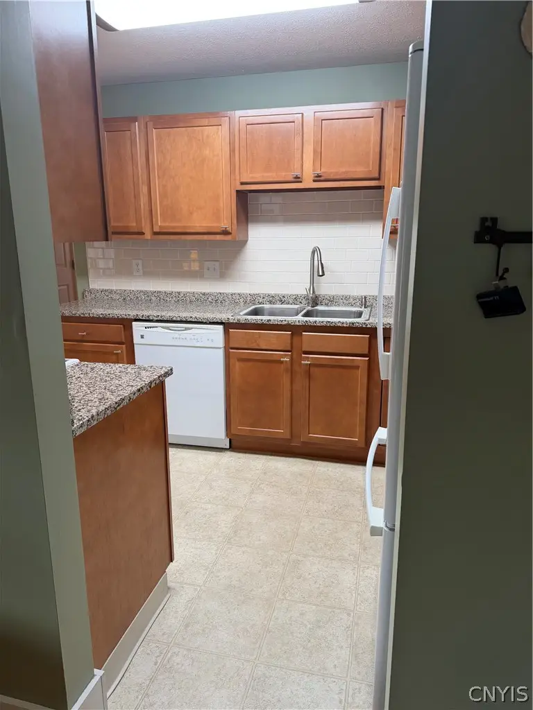 1413 Landrush, Baldwinsville, NY 13027 - #3
