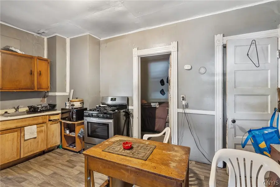 118 W Bissell Street, Syracuse, NY 13207 - #2