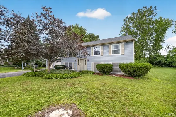 8165 Capricorn Drive, Liverpool, NY 13090