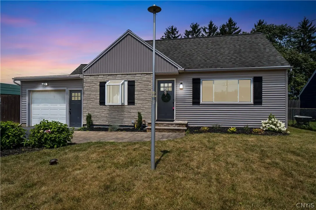 146 Dolshire Dr, Syracuse, NY 13212 - #1