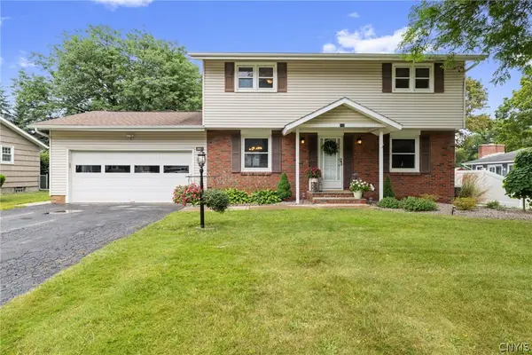 113 Thornton Circle N, Camillus, NY 13031