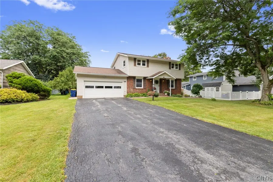 113 Thornton Circle N, Camillus, NY 13031 - #3