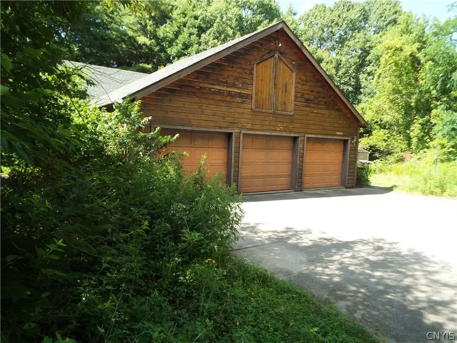 203 Deep Springs Drive, Chittenango, NY 13037 - #3