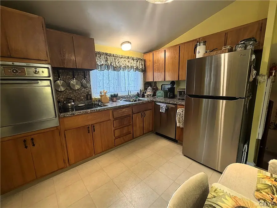 250 Blackberry Road, Liverpool, NY 13090 - #3