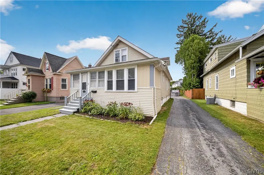 310 Roxford Road S, Syracuse, NY 13208 - #3