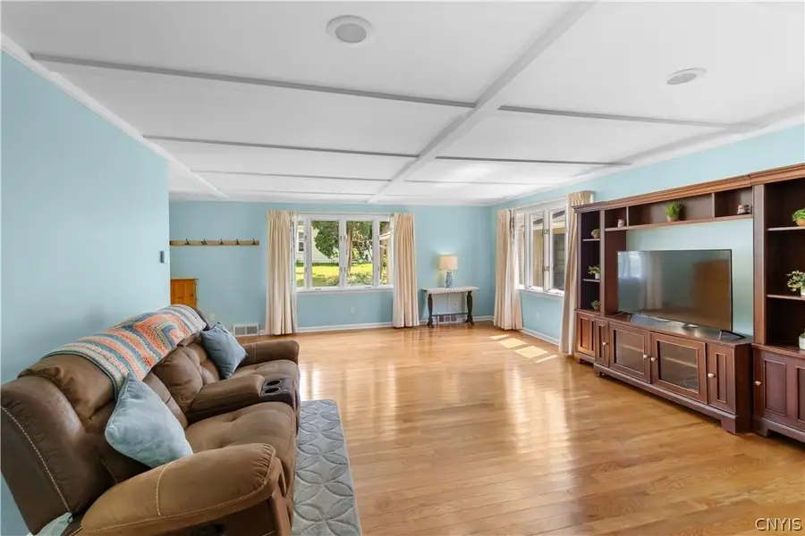 6 Parkway Drive, Baldwinsville, NY 13027 - #3