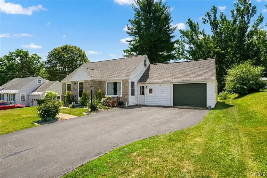 29 Beechwood Road, New Hartford, NY 13413 - #2