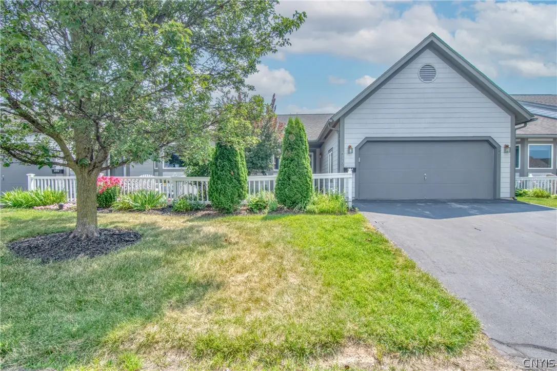 254 Oarlock Circle, East Syracuse, NY 13057 - #1