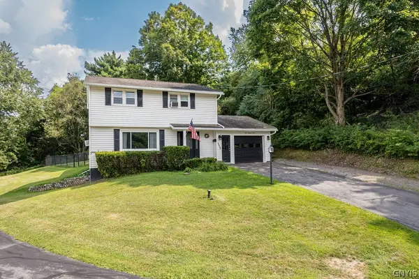 103 Oakridge Circle, Syracuse, NY 13209