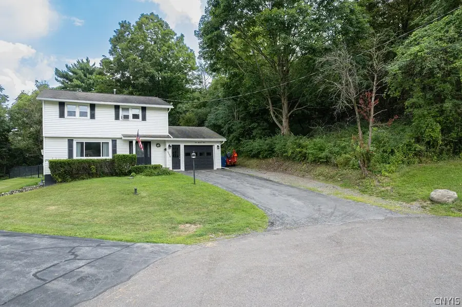 103 Oakridge Circle, Syracuse, NY 13209 - #2