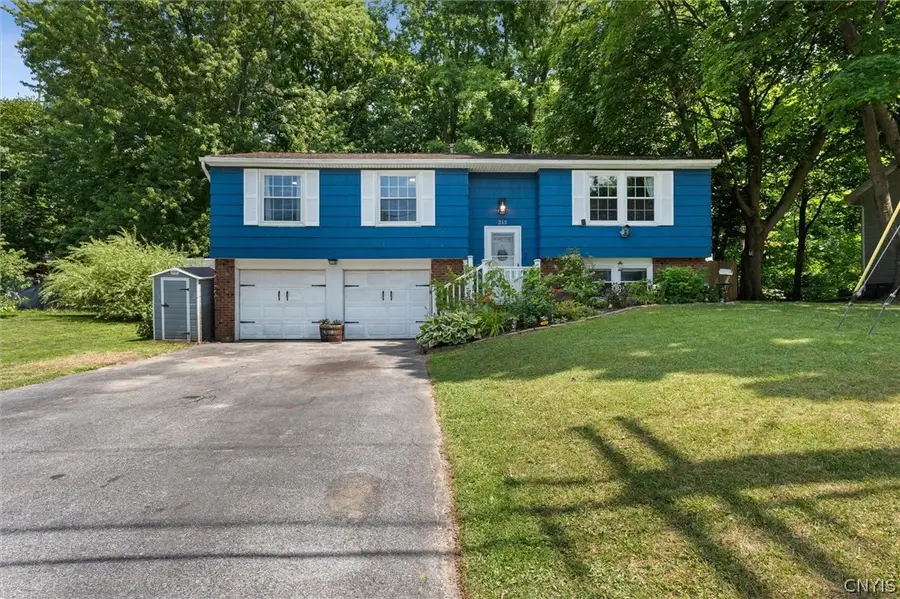213 Birchwood Boulevard, Baldwinsville, NY 13027 - #2