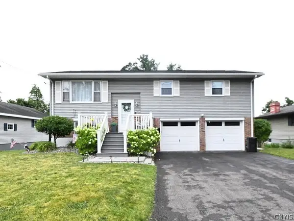 30 Royal Brook Lane, New York Mills, NY 13417
