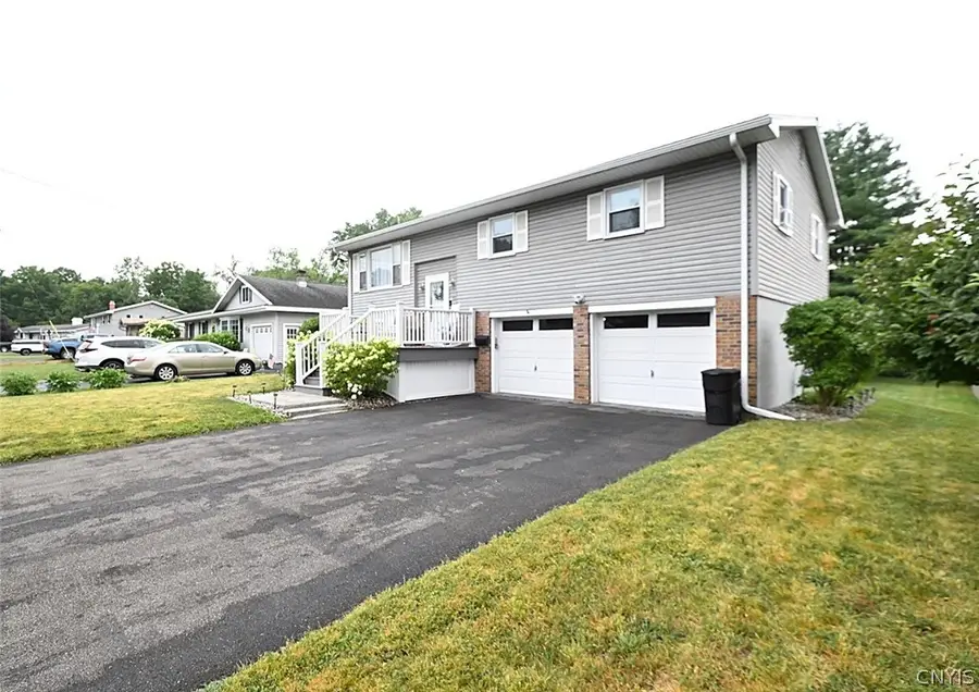 30 Royal Brook Lane, New York Mills, NY 13417 - #2